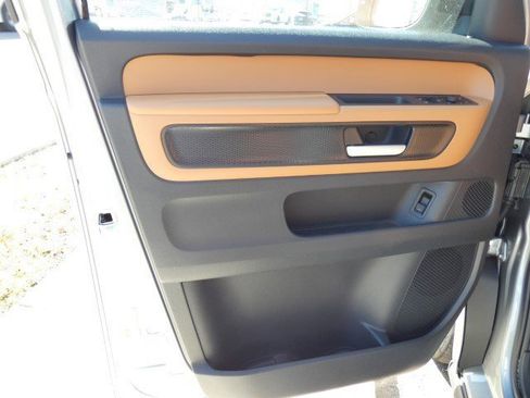 New 2025 Volkswagen ID. Buzz Pro S RWD image 8