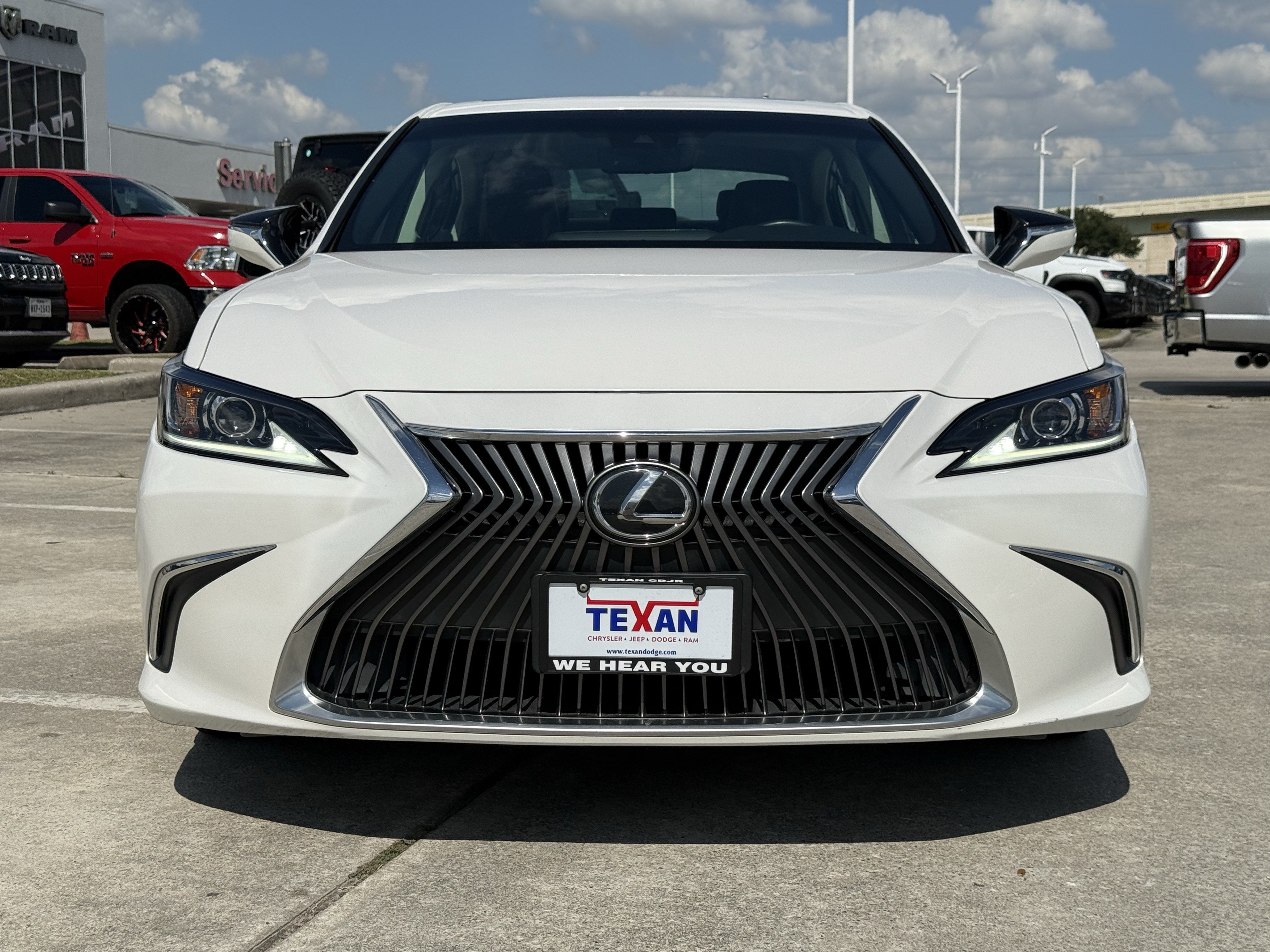 Used 2021 Lexus ES 350 w/ Accessory Package FWD image 9