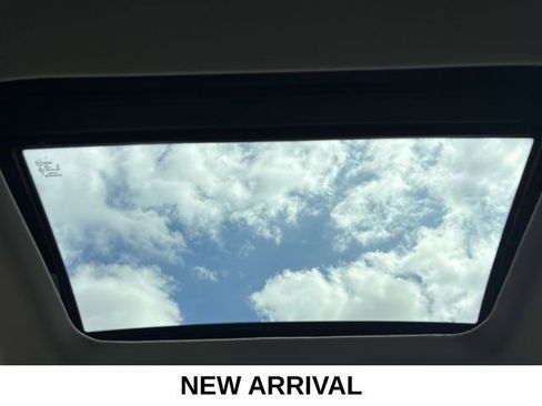 Used 2025 Nissan Murano SL image 19