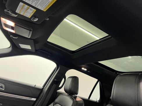 Used 2019 Ford Explorer Sport image 13