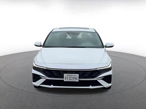 Used 2025 Hyundai Elantra SEL image 4