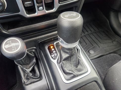 Used 2021 Jeep Wrangler Willys image 33