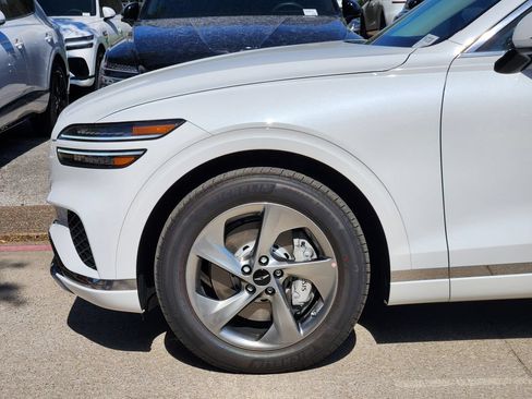 New 2026 Genesis GV70 2.5T AWD/4WD image 6