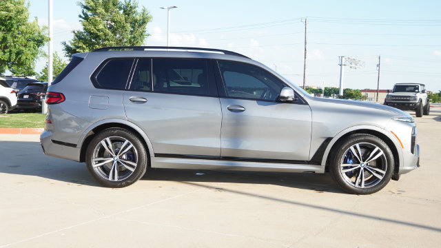 Used 2024 BMW X7 xDrive40i w/ Executive Package AWD/4WD image 11
