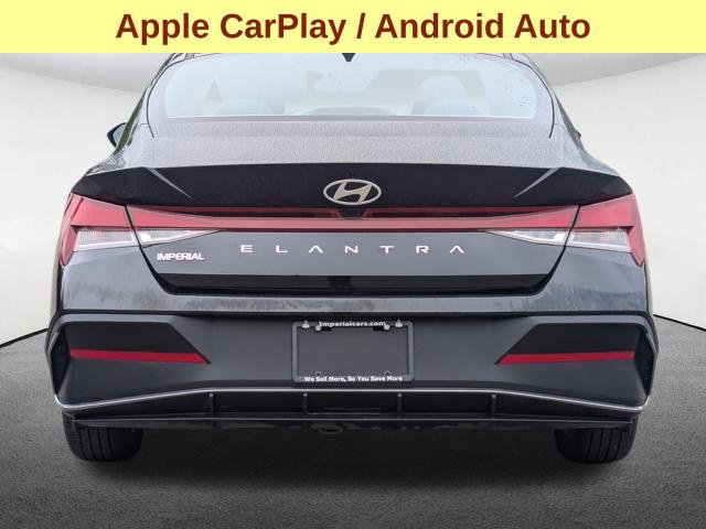 Used 2024 Hyundai Elantra SEL FWD image 6