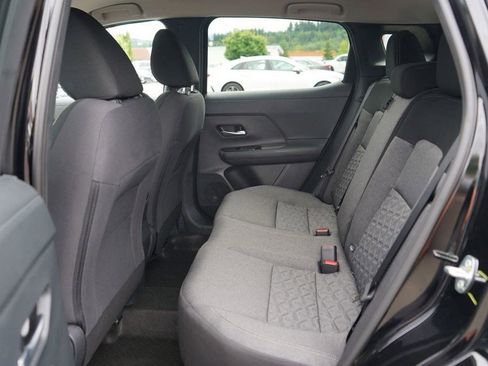 Used 2025 Nissan Kicks SV image 27