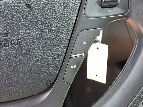 Used 2017 Kia Forte LX image 21