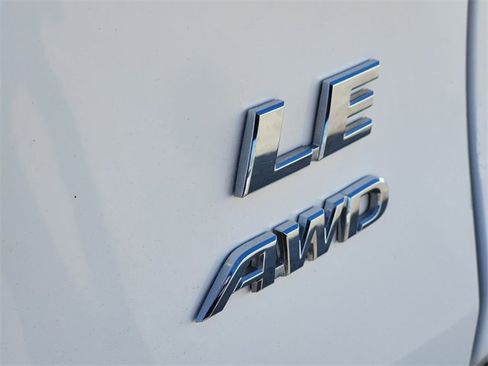 Used 2024 Toyota RAV4 LE image 7