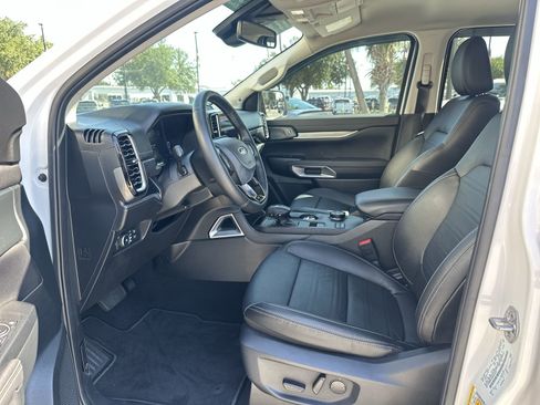 Used 2024 Ford Ranger Lariat w/ FX4 Off-Road Package AWD/4WD image 16