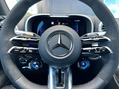Used 2025 Mercedes-Benz SL 55 AMG 4MATIC image 26