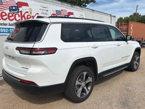 New 2026 Jeep Grand Cherokee L Limited w/ Luxury Tech Group II AWD/4WD image 3