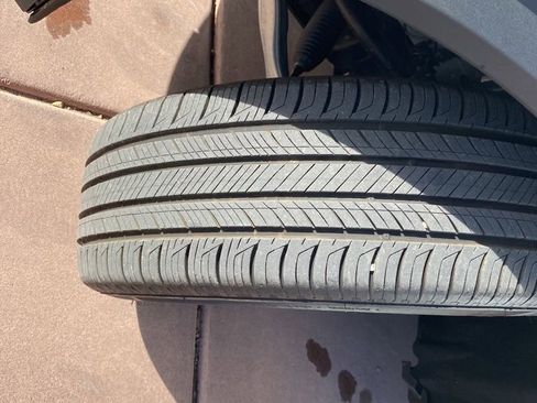 Certified 2025 Ford Explorer Active image 40