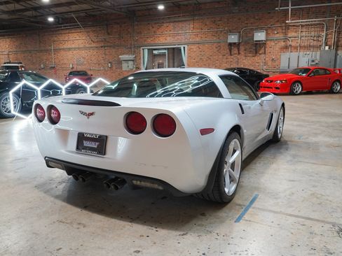 Used 2010 Chevrolet Corvette Grand Sport w/ Preferred Equipment Group RWD image 14