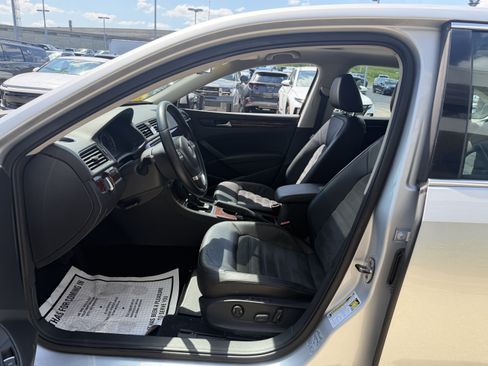 Used 2013 Volkswagen Passat TDI SEL Premium FWD image 26