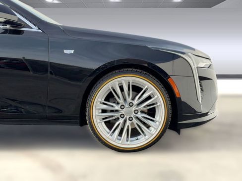 Used 2020 Cadillac CT4 Premium Luxury image 9