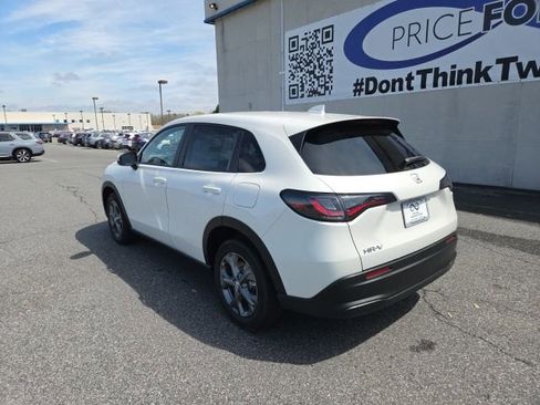 New 2026 Honda HR-V LX image 3