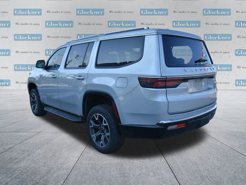 Used 2024 Jeep Wagoneer Series III image 8