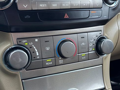Used 2011 Toyota Highlander 2WD w/ Tech Pkg image 33