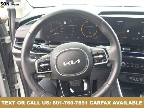 Used 2025 Kia Carnival SX Prestige FWD image 5