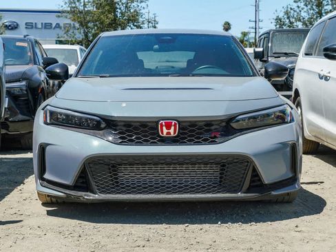 Used 2023 Honda Civic Type R image 2