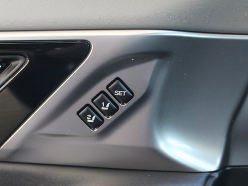 Used 2020 Subaru Outback Limited image 30