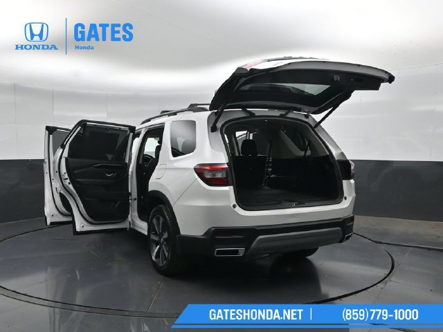 Used 2023 Honda Pilot Touring image 59