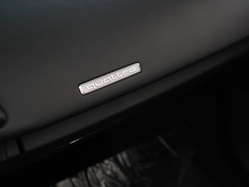Used 2020 Audi R8 V10 w/ Carbon Exterior Package AWD/4WD image 27