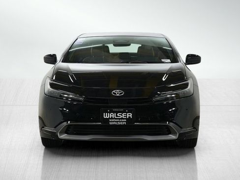 Used 2025 Toyota Prius Limited image 8