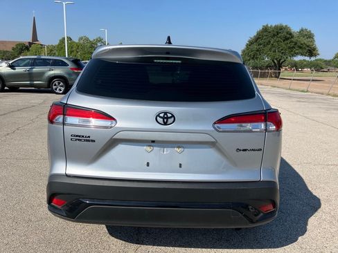 Used 2025 Toyota Corolla Cross AWD Hybrid image 5