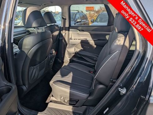 Used 2024 Hyundai Palisade SEL image 10