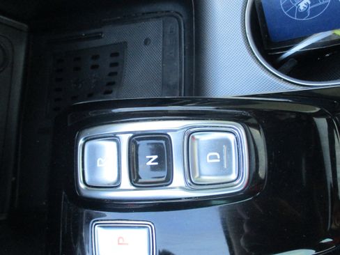 Used 2022 Hyundai Sonata Limited FWD image 16