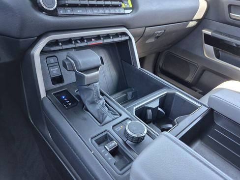 Used 2025 Toyota Tundra Limited image 11