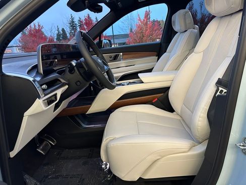 New 2026 Cadillac Vistiq Sport image 20