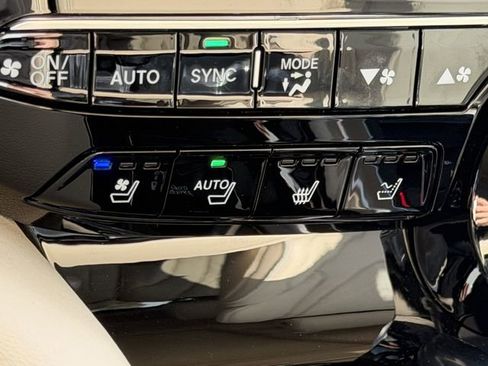 Used 2025 Acura MDX w/ Advance Package image 20