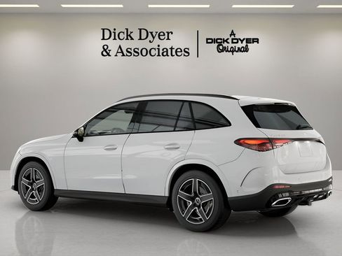 Used 2025 Mercedes-Benz GLC 300 image 17
