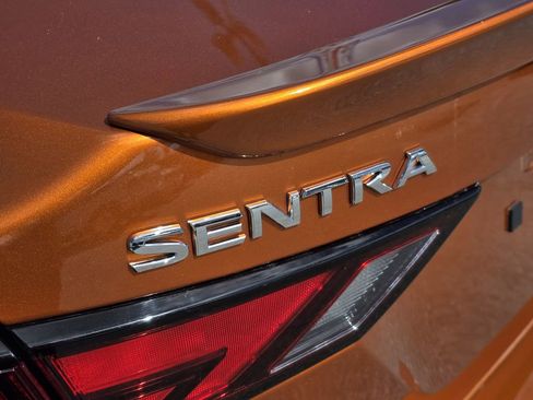 Used 2025 Nissan Sentra SR image 8