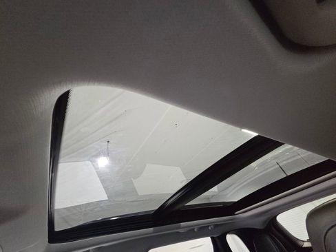 Certified 2022 Jeep Cherokee Limited image 28