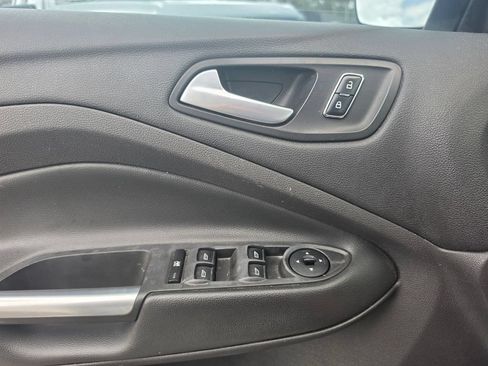 Used 2015 Ford Escape SE FWD image 19
