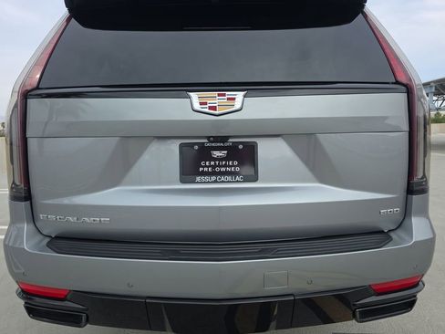 Used 2024 Cadillac Escalade ESV Sport Platinum image 33