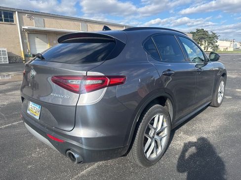 Used 2018 Alfa Romeo Stelvio Ti Sport image 7