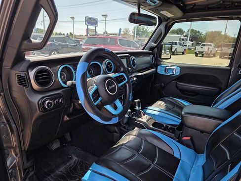 Used 2018 Jeep Wrangler Unlimited Sport image 10