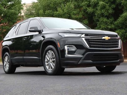 Used 2023 Chevrolet Traverse LT
