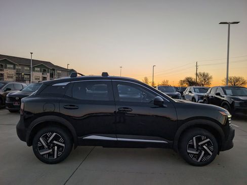 New 2026 Nissan Kicks SV FWD image 3