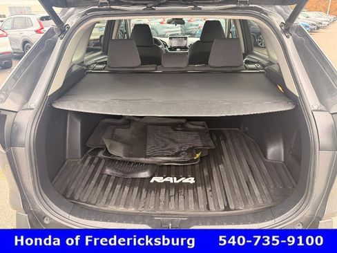 Used 2021 Toyota RAV4 XLE image 35