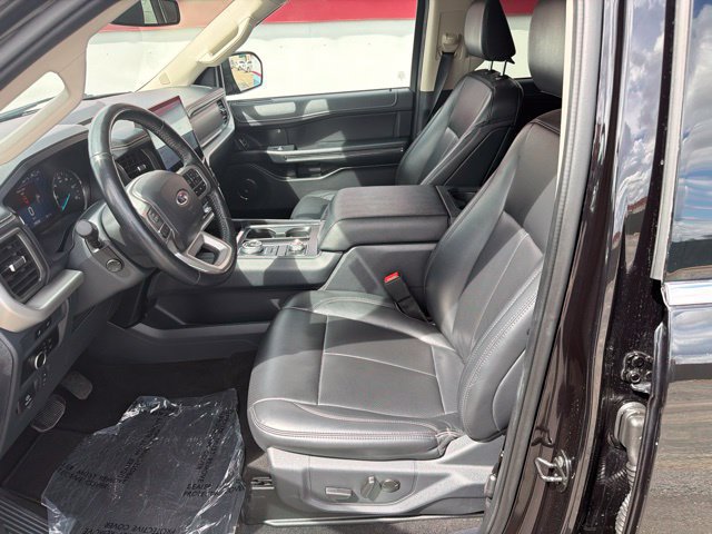 Used 2024 Ford Expedition XLT AWD/4WD image 9