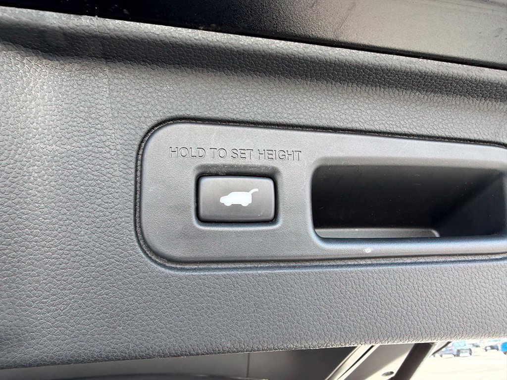 Used 2023 Honda Pilot EX-L image 10