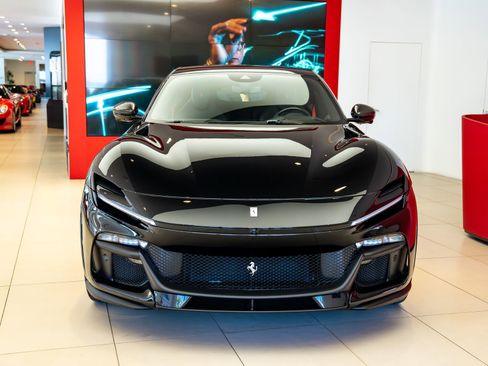 Used 2025 Ferrari Purosangue AWD/4WD image 2