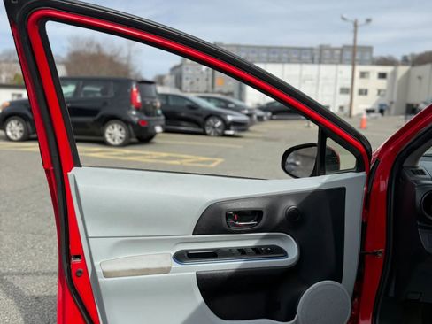 Used 2012 Toyota Prius C Three image 26