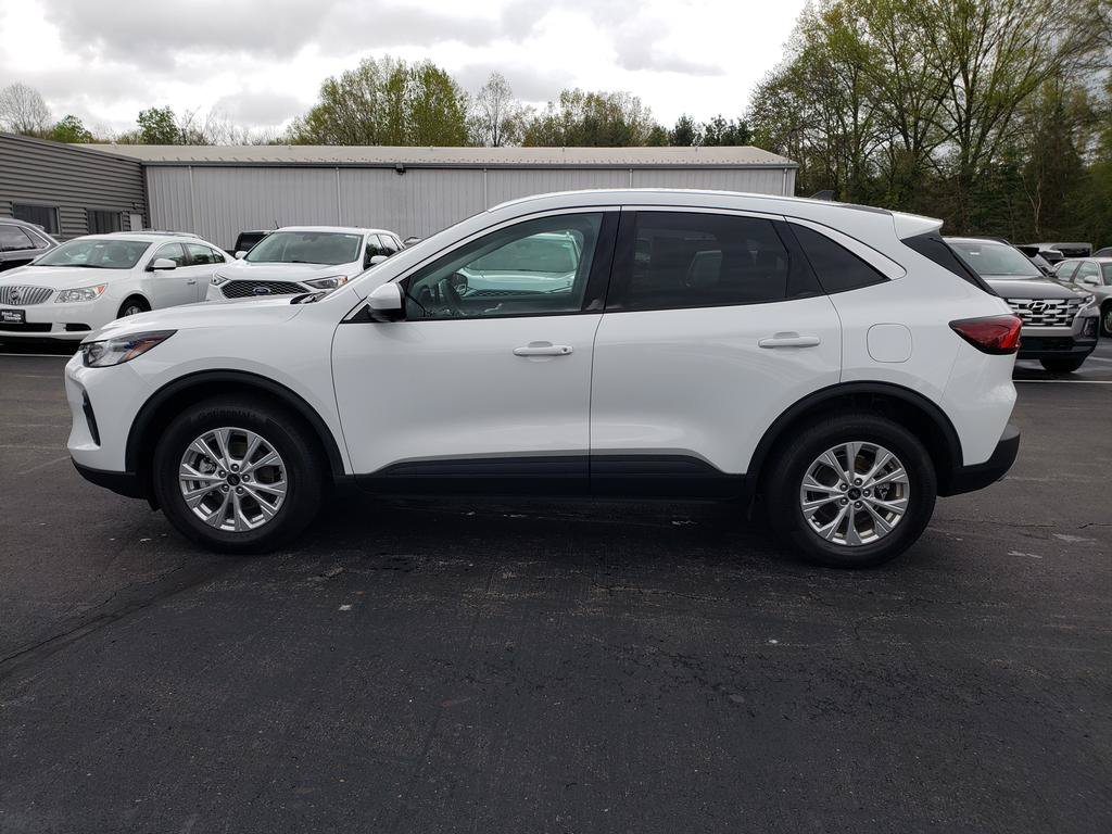 Used 2023 Ford Escape Active w/ Tech Pack #2 AWD/4WD image 9