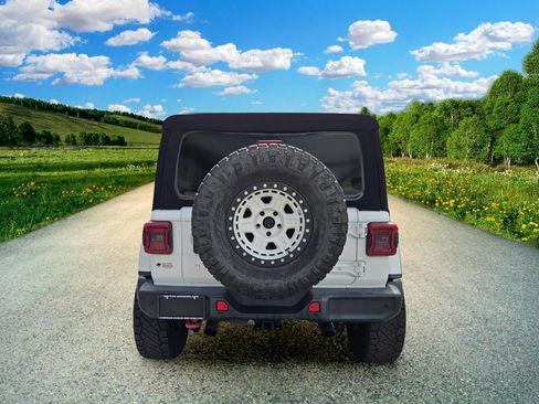 Used 2018 Jeep Wrangler Unlimited Rubicon AWD/4WD image 5